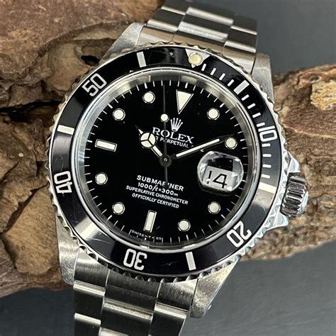 rolex 16610 vs 11610lv|rolex submariner date 16610 price.